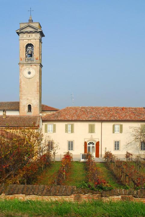 Ostello La Canonica Motta Baluffi Buitenkant foto