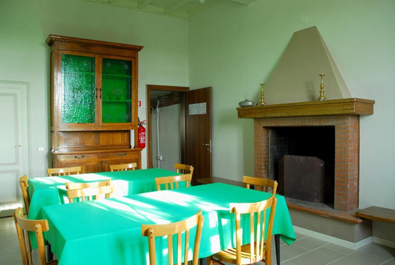 Ostello La Canonica Motta Baluffi Buitenkant foto